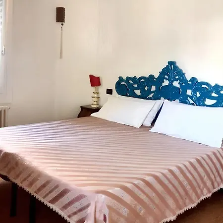 Cosy In The Heart Of With View 50 M² 아파트