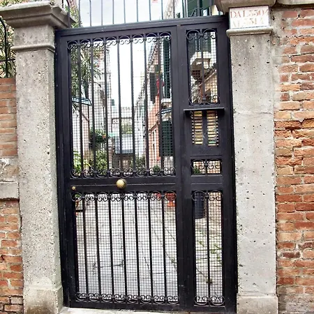 Apartment Cosy In The Heart Of With View 50 M²